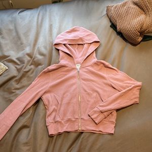 Aritzia pink cropped zip up